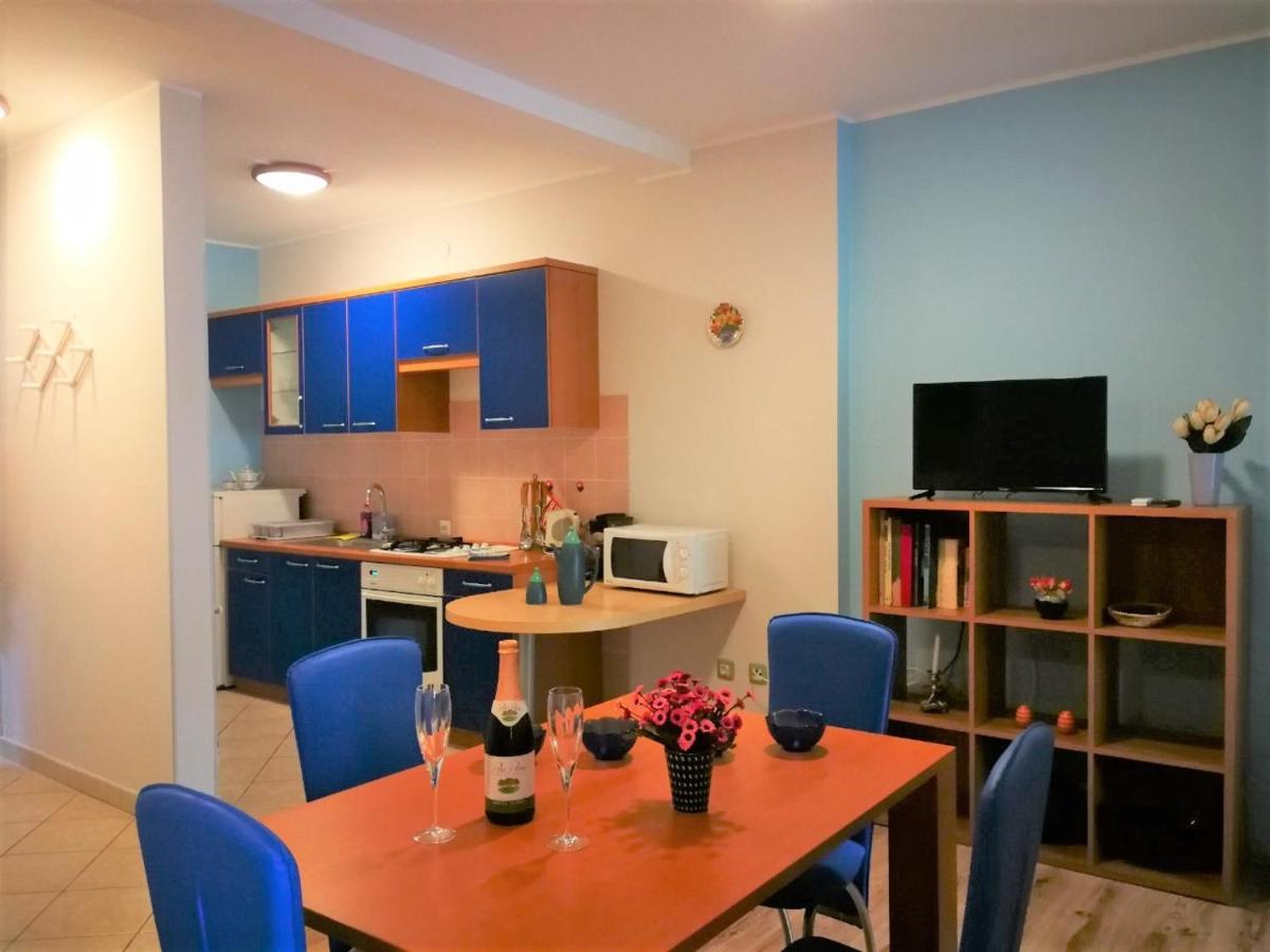 Apartments Bilic With Garden & Swimming Pool - 50M From The Beach Pjescana Uvala Eksteriør bilde