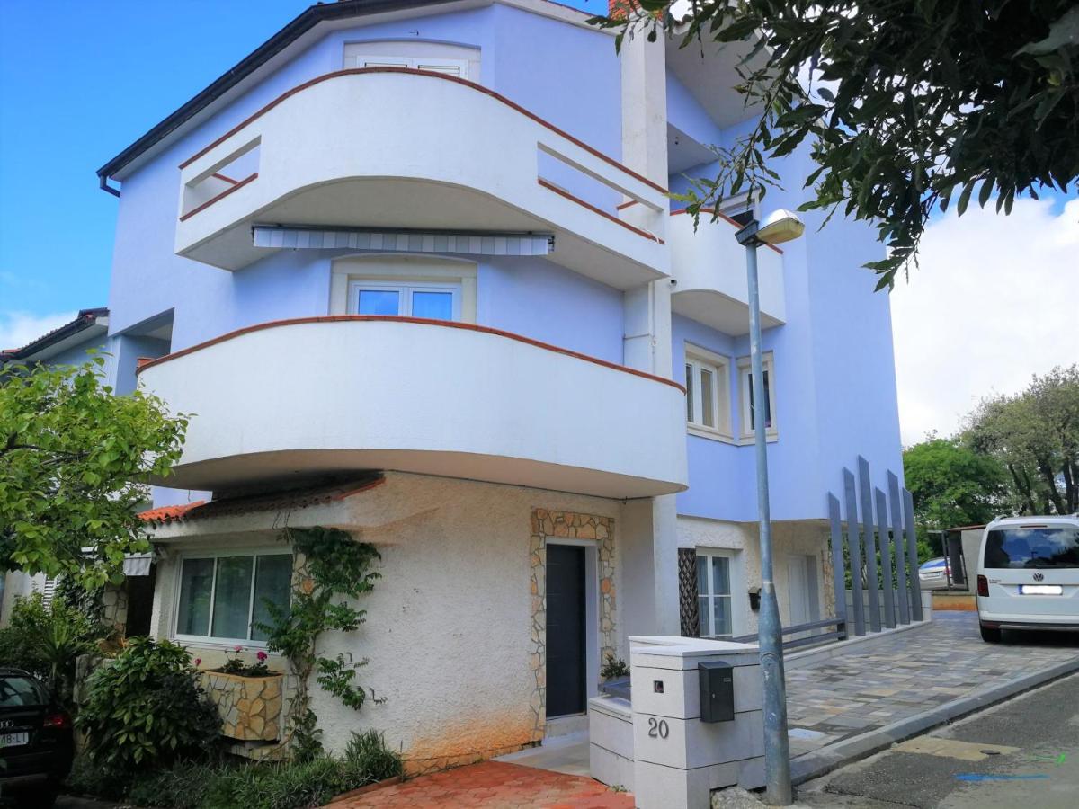 Apartments Bilic With Garden & Swimming Pool - 50M From The Beach Pjescana Uvala Eksteriør bilde
