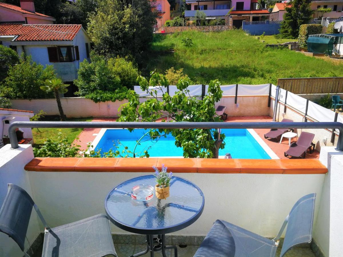 Apartments Bilic With Garden & Swimming Pool - 50M From The Beach Pjescana Uvala Eksteriør bilde